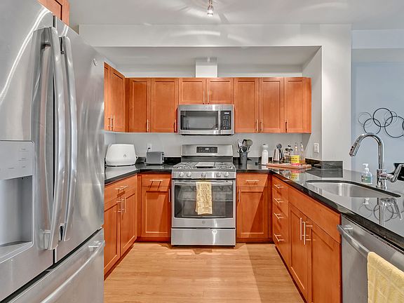 5th image of 15100 6th Ave SW Unit 324