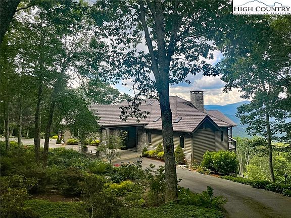 2nd image of 1170 Summit Park Drive