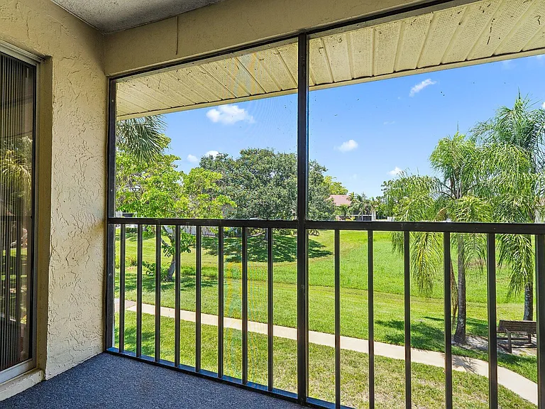 6531 Chasewood Dr #H — Photo 20