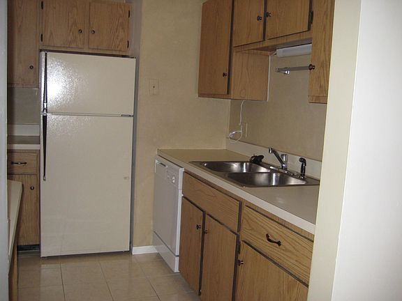 3rd image of 4319 Lindell Blvd APT A