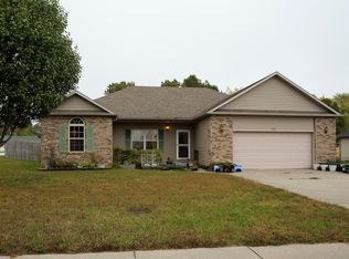 113 E Shawnee St, Strafford, MO 65757