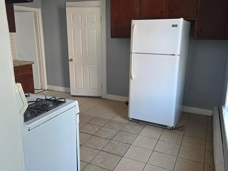 811 Central Ave — Photo 18