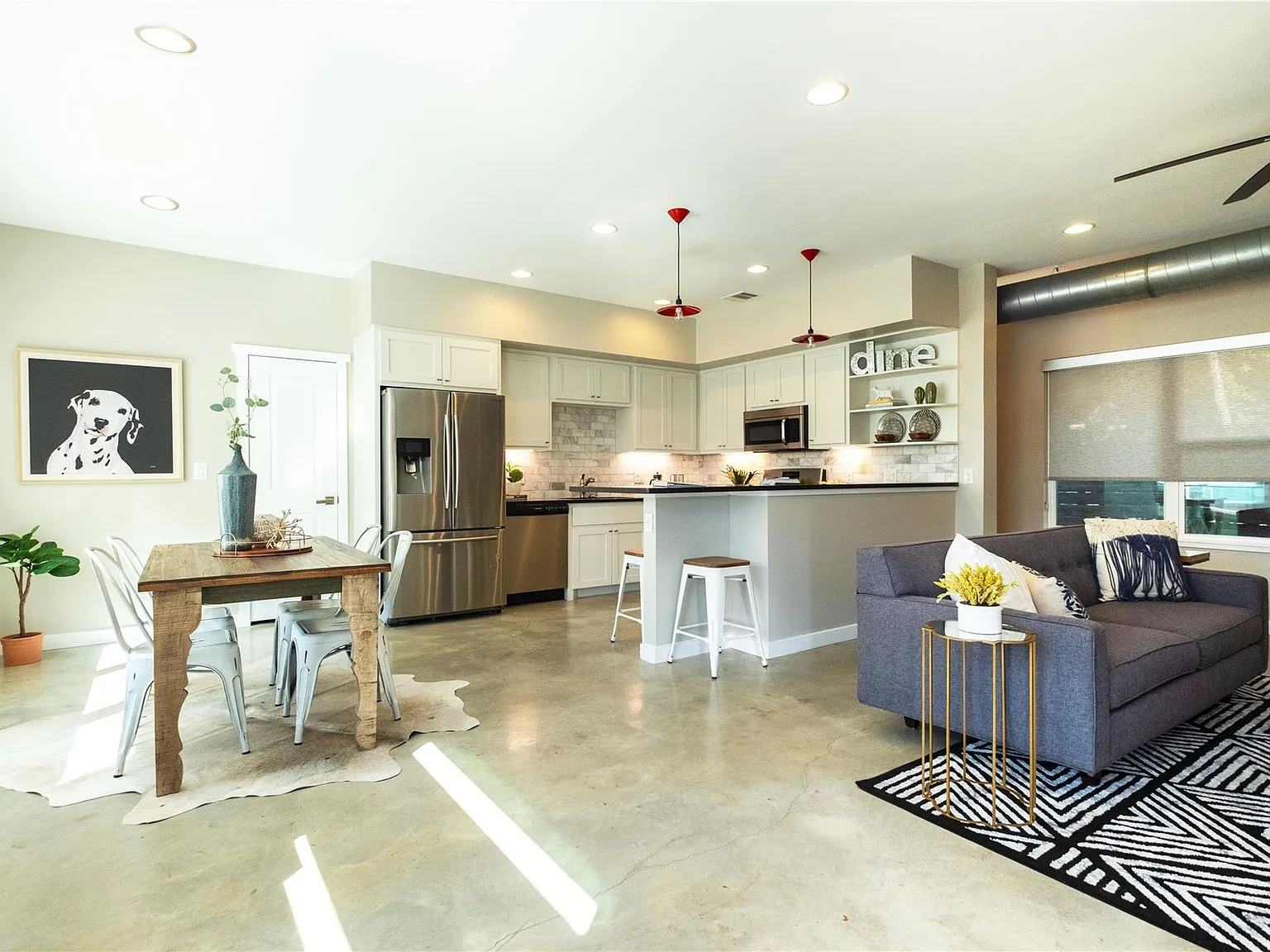 3 bed, 2.5 bath, 1632 sqft, $2,400 — Photo 3