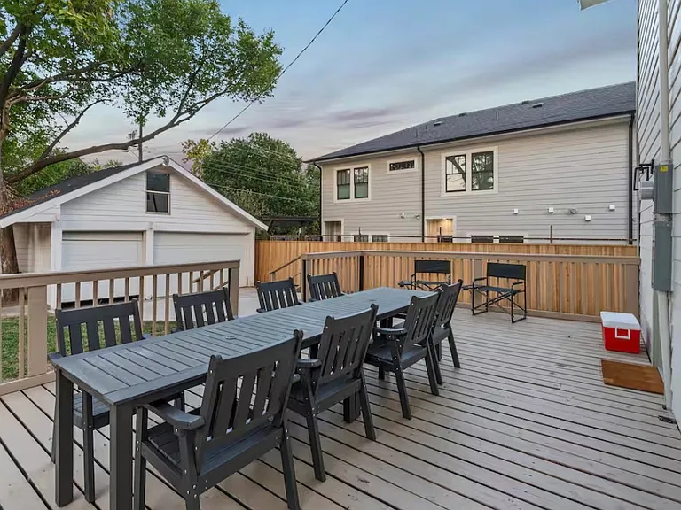 1143 Kings Hwy — Photo 13