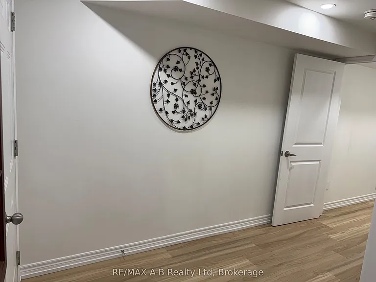 1522 Caen Ave #LOWE — Photo 5