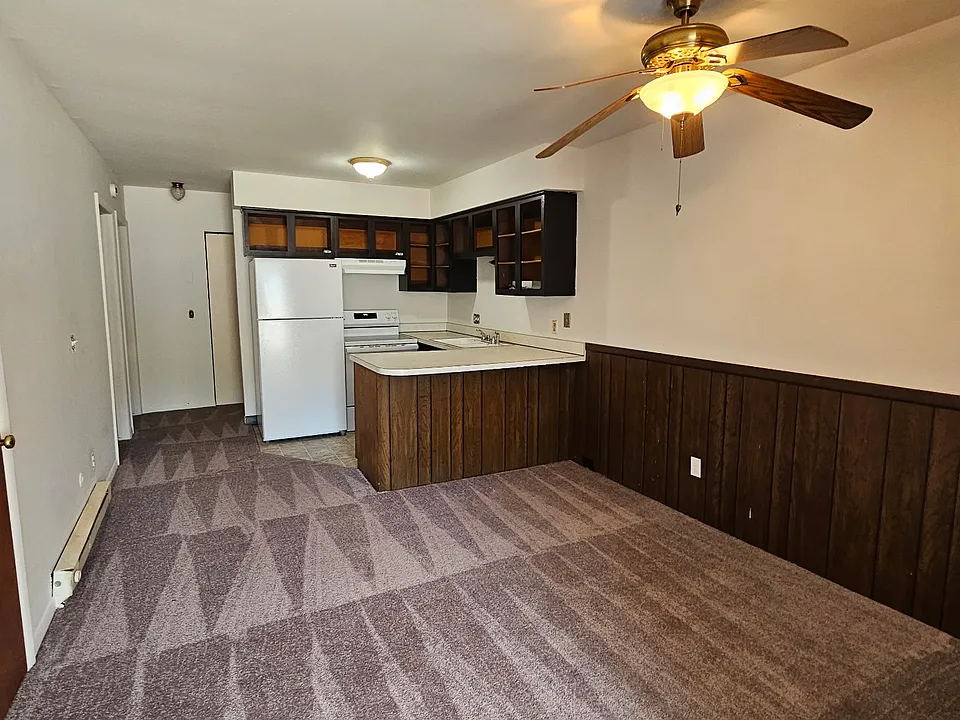 4605 S Martin Luther King Jr Blvd #8
