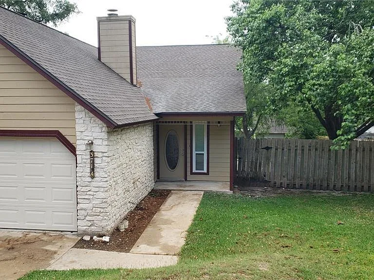 371 Fantail Loop #A — Photo 1