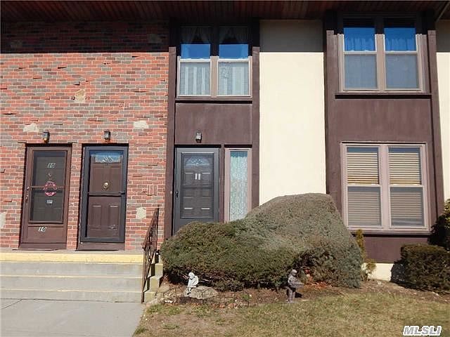 1st image of 11 Sycamore Ct