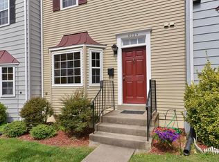 6024 Selwood Pl, Springfield, VA 22152