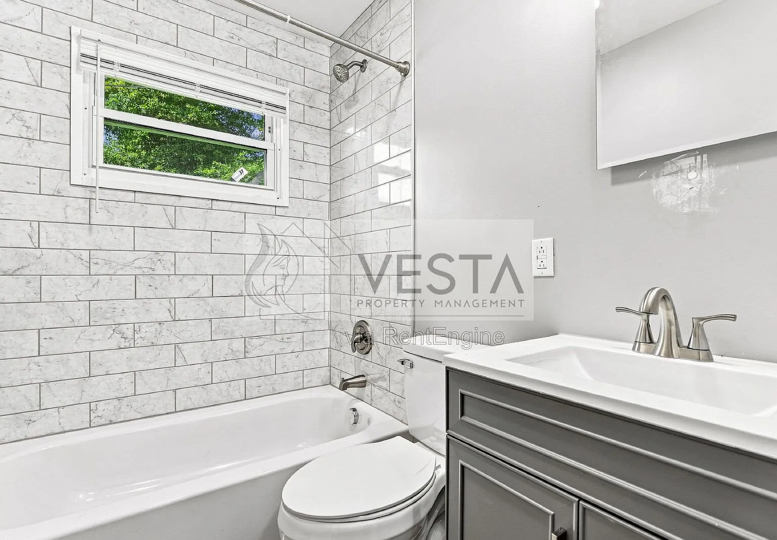 2 bed, 1.0 bath, 806 sqft, $1,595 — Photo 3