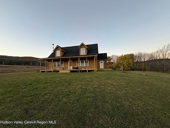 3rd image of 108 Wild Berry Drive