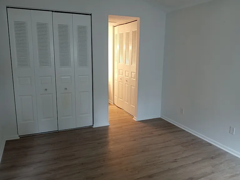 1829 Ivystone Dr — Photo 2