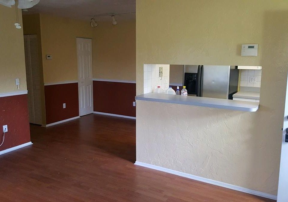 Dining Room/Kitchen Pass through