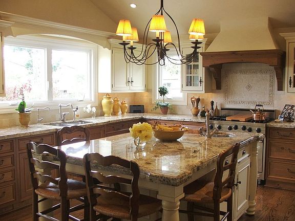 Gourmet Kitchen Upscale