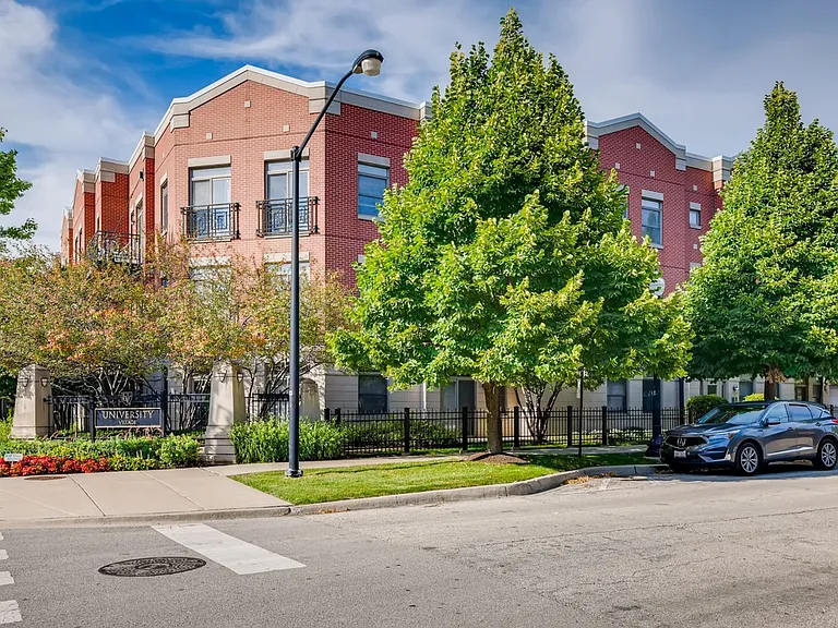758 W 14th Pl #2B — Photo 25