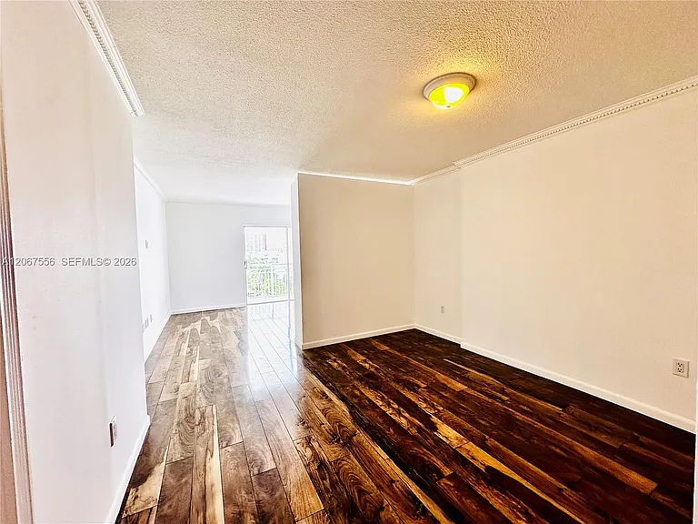 400 Kings Point Dr #714 — Photo 9