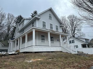 10 Temple St #1, Reading, MA 01867