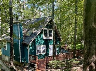 167 Dorchester Dr, Bushkill, PA 18324