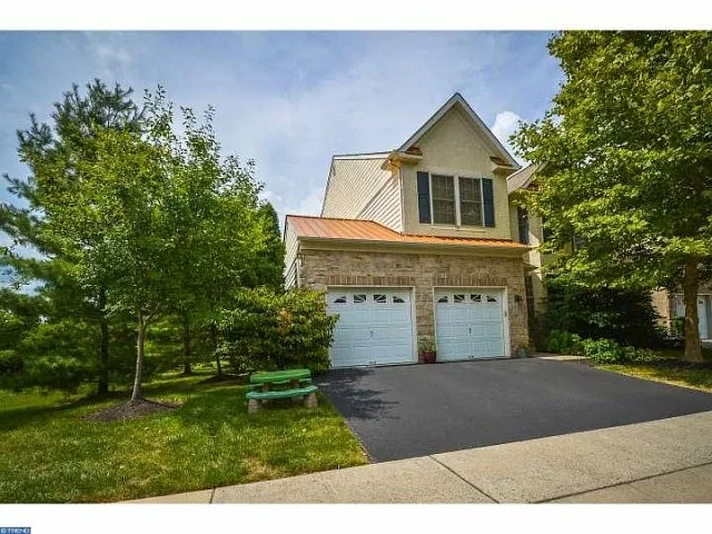100 Barefield Ln photo 1
