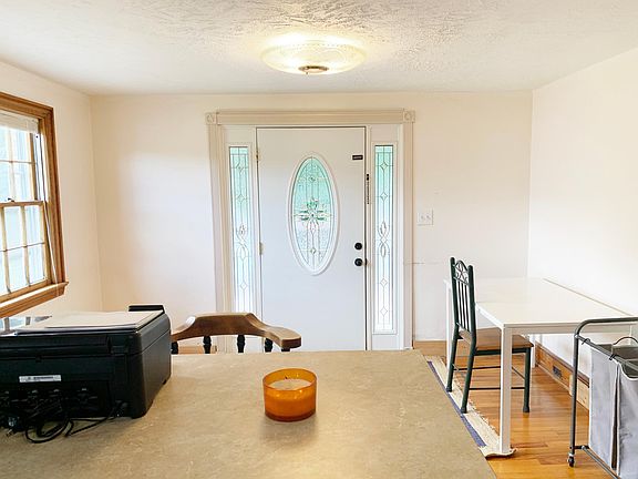 2nd image of 118 W 28th St #A