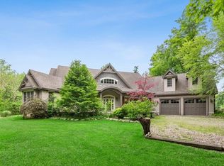 8421 Heron Lake Dr, New Carlisle, IN 46552