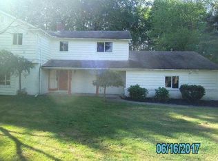 17754 Lost Trl, Chagrin Falls, OH 44023