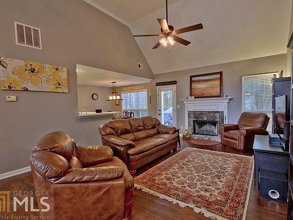 4th image of 88 Mosswood Trl