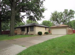5329 Gladstone St, Lincoln, NE 68504