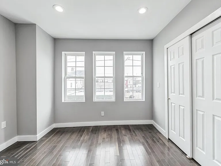 3414 Salmon St — Photo 10