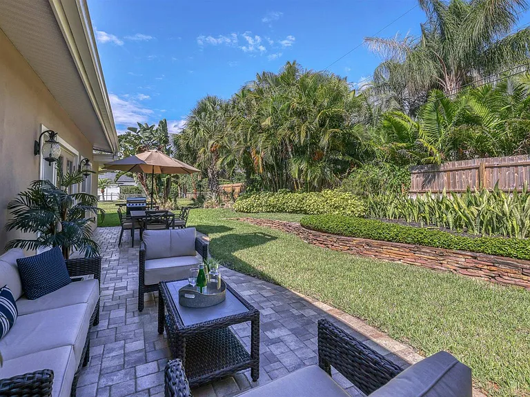 113 Harbor View Ln — Photo 42