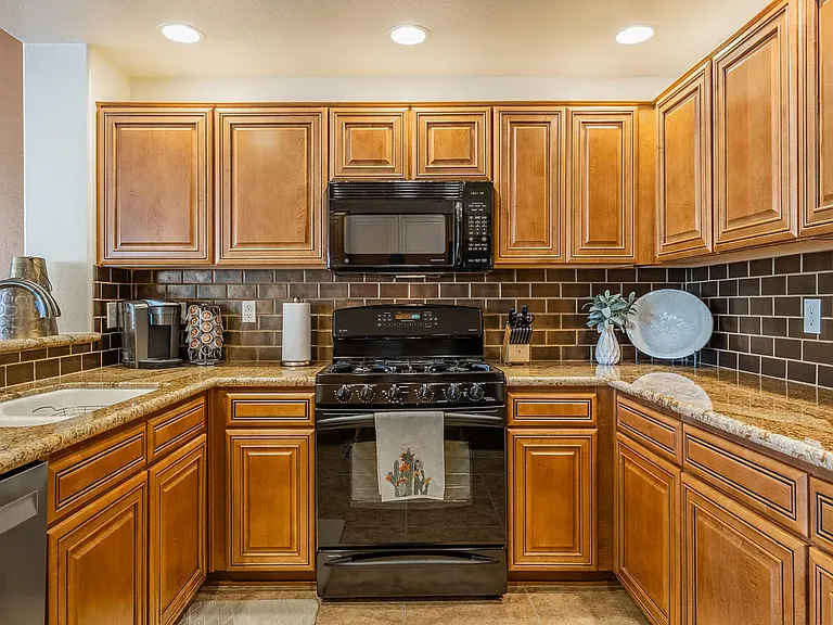 16800 E El Lago Blvd — Photo 8
