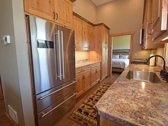 5th image of 8694 Meadow Creek Rd