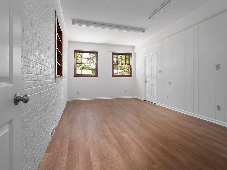 632 Rock Spring Rd — Photo 6