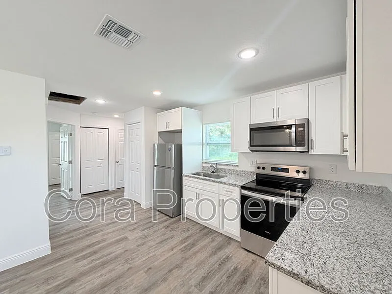 1 bed, 1.0 bath, 630 sqft, $1,200 — Photo 4