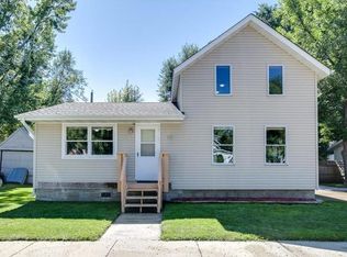 117 9th St NW, Faribault, MN 55021