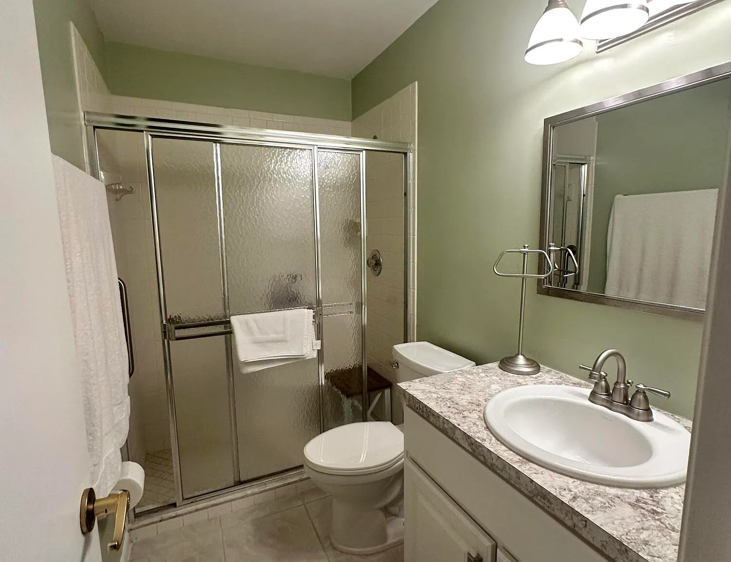 2 bed, 2.0 bath, 1026 sqft, $2,000 — Photo 3