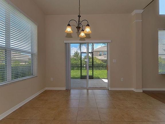 3rd image of 5011 Sagecrest Dr