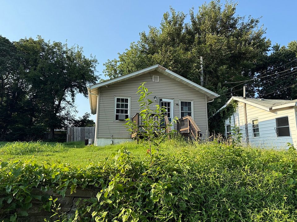 1st image of 609 Stowell Ave