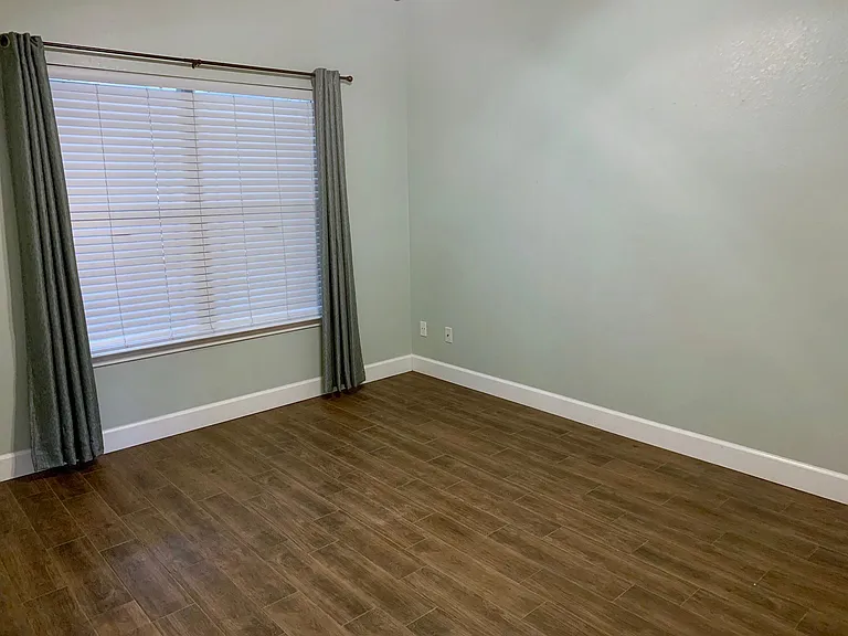 4th bedroom near front of house