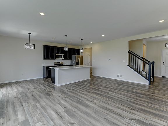 5th image of 8386 Kannon Dr