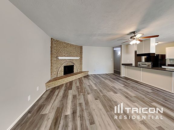 3rd image of 800 Levelland Dr