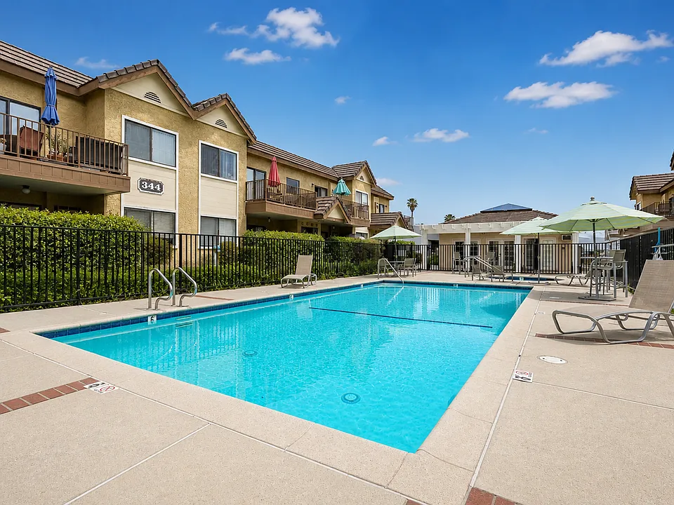 Monrovia Villas Apartments