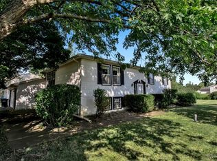 11 Regency Dr, Grand Island, NY 14072