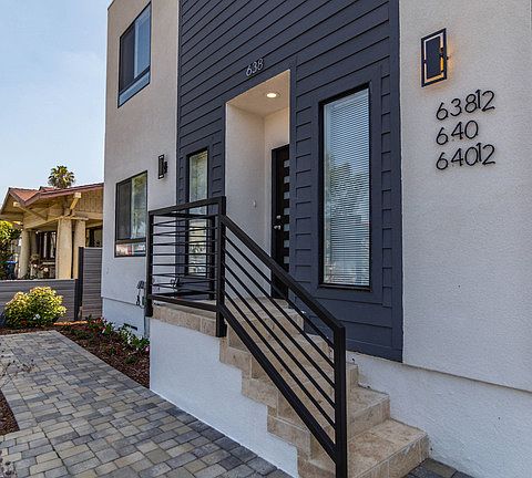 4th image of 640 N Heliotrope Dr