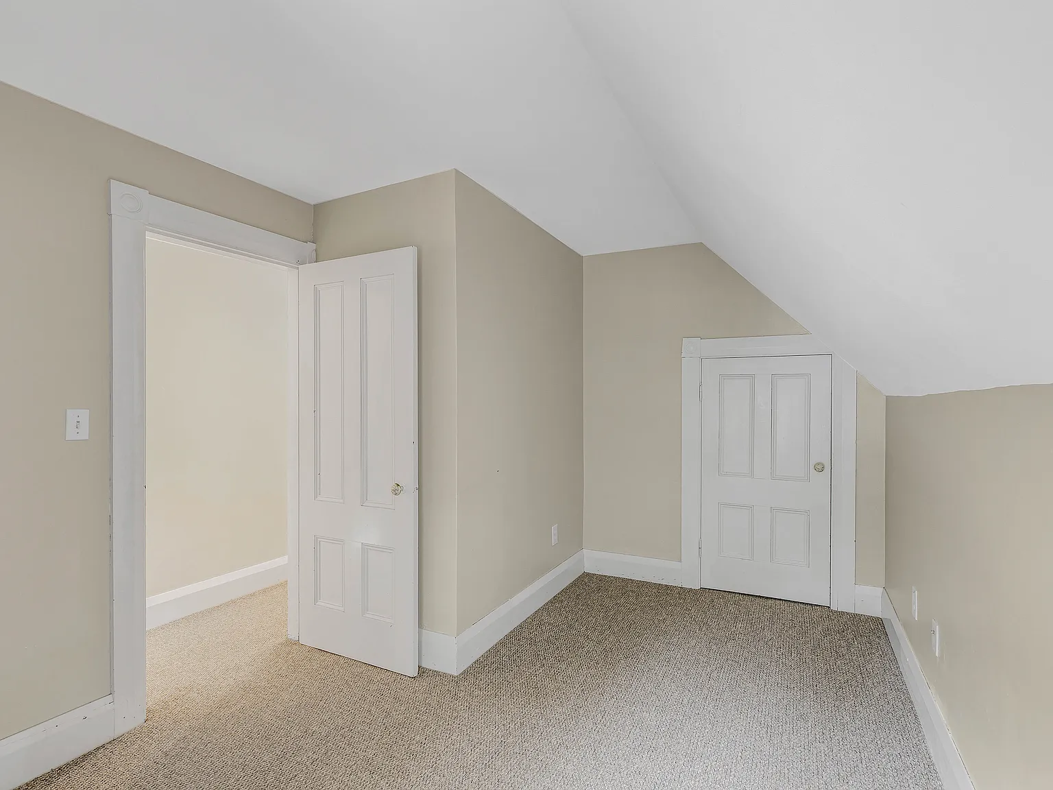 4 bed, 1325 sqft, $3,600 — Photo 4