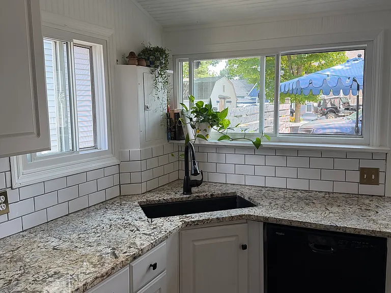 2036 Midlake Dr — Photo 24