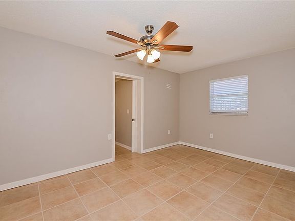 4th image of 2426 Stratford Dr #2426