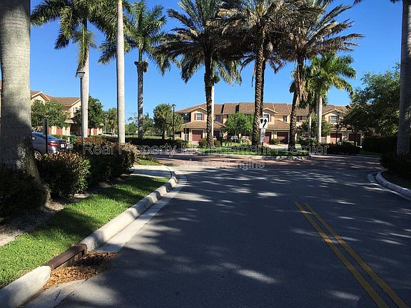2nd image of 3338 Lakeside Dr #50