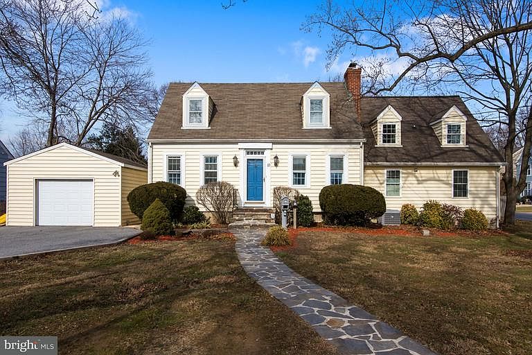 1st image of 10 Wells Ave
