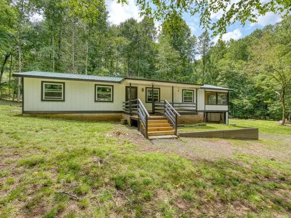 4348 White Oak Dr, Hiawassee, GA 30546